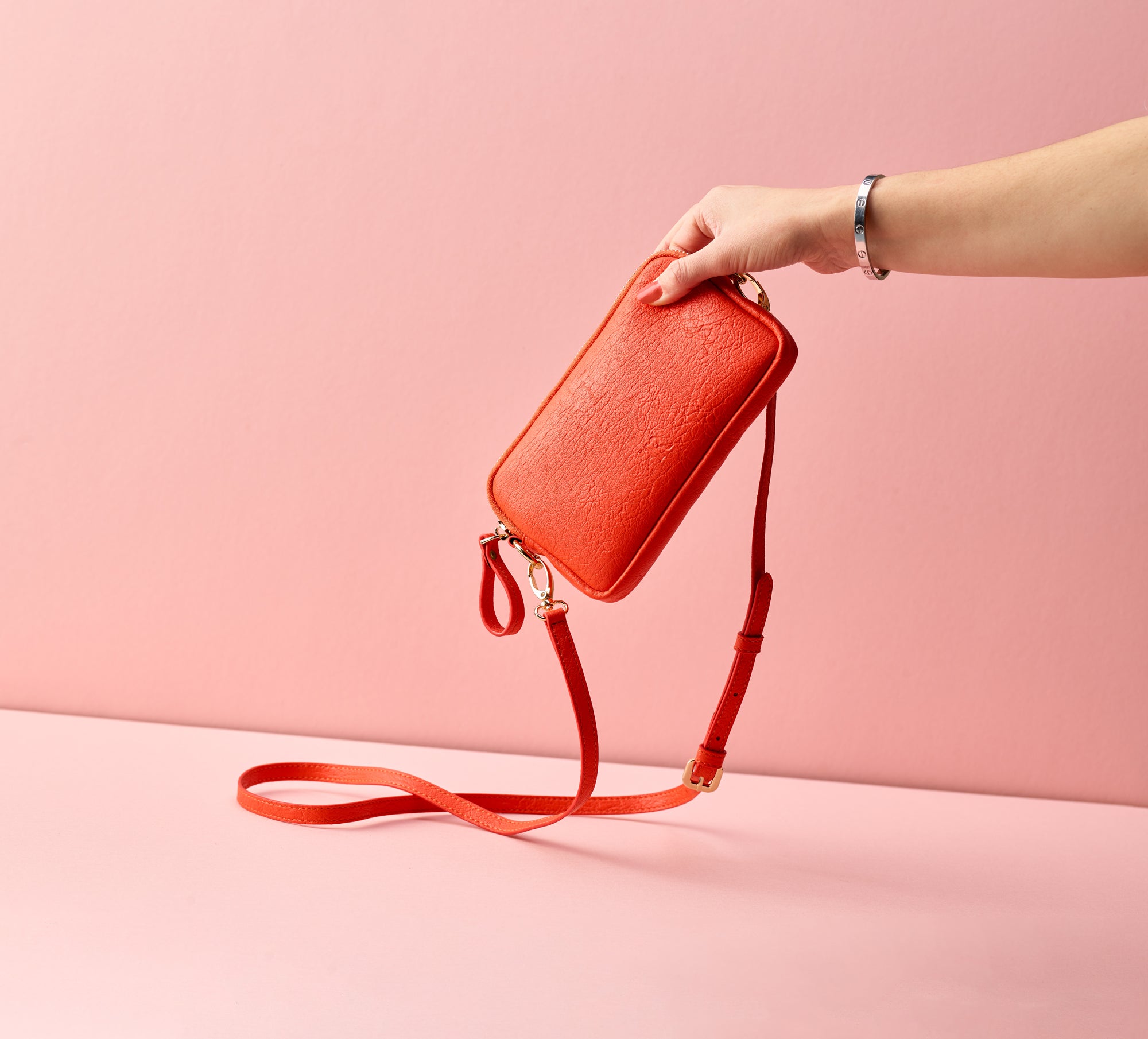 Flossy Single Compartment Cross Body Bag